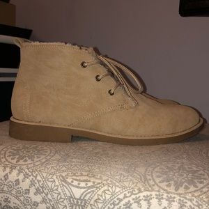 Seven Dials Maj Desert Chukka Boots